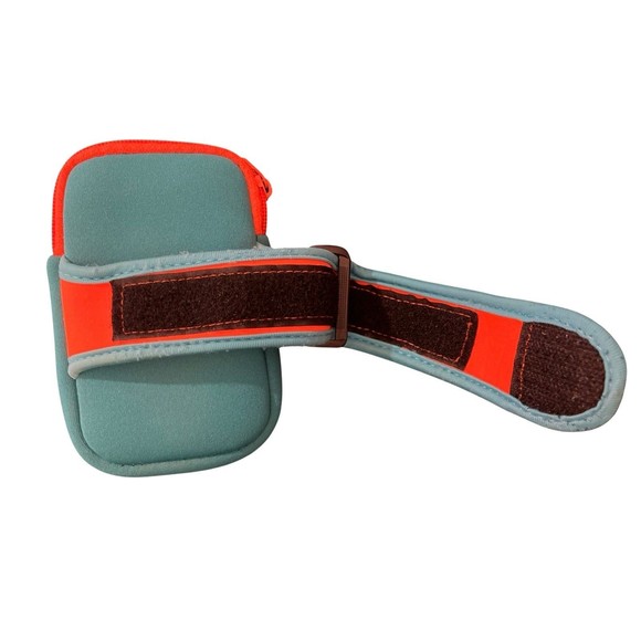 Mytagalongs Running Armband Holder - Picture 4 of 4